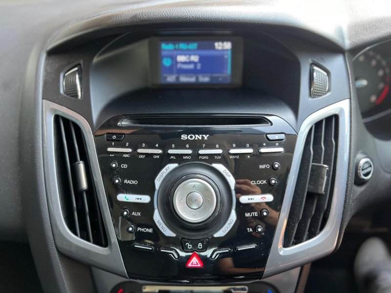 FORD FOCUS