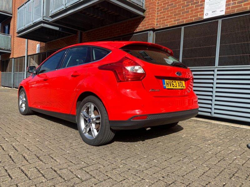 FORD FOCUS