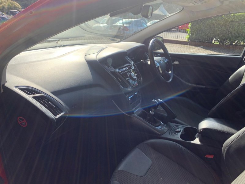 FORD FOCUS