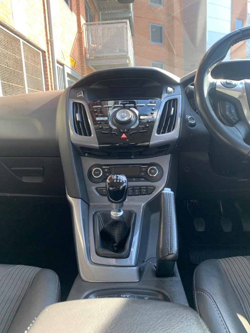 FORD FOCUS