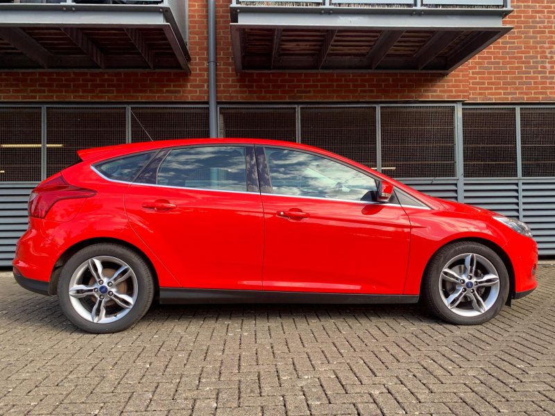 FORD FOCUS