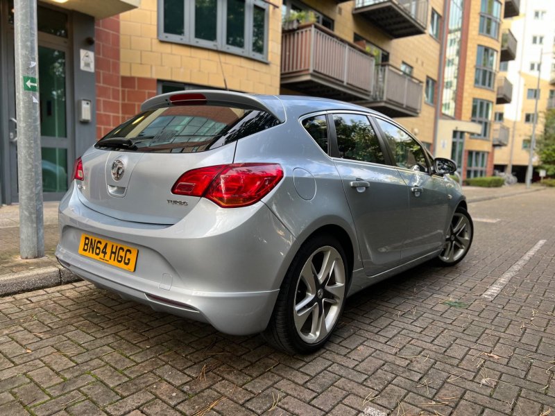 VAUXHALL ASTRA