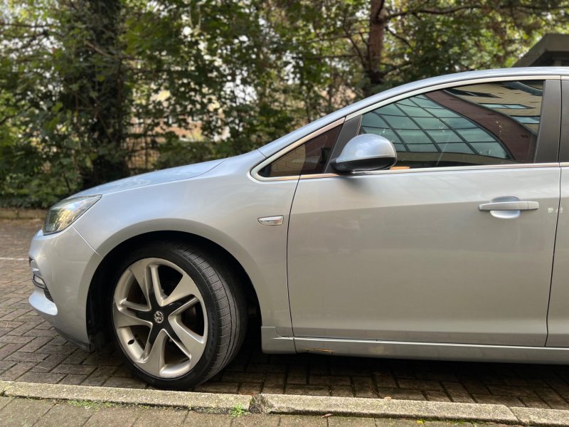 VAUXHALL ASTRA