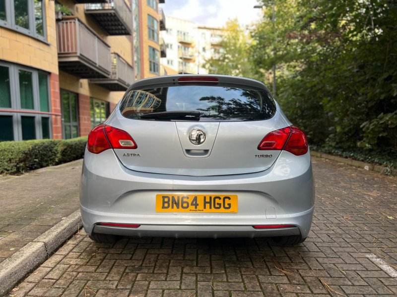 VAUXHALL ASTRA