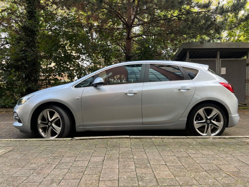 VAUXHALL ASTRA