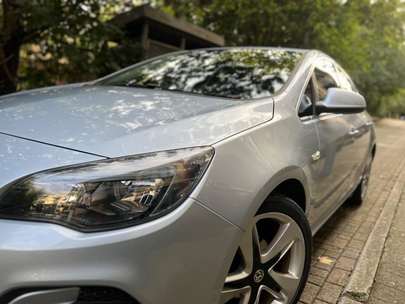 VAUXHALL ASTRA