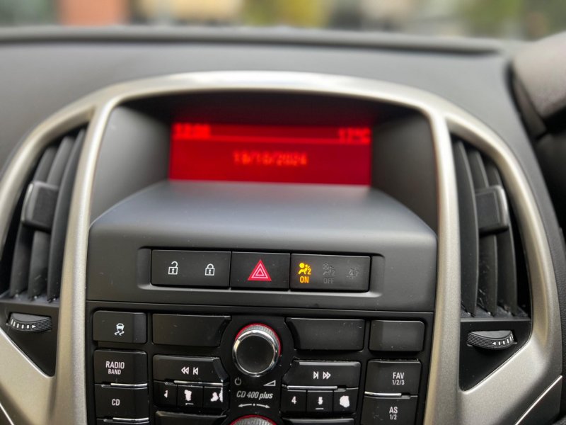 VAUXHALL ASTRA