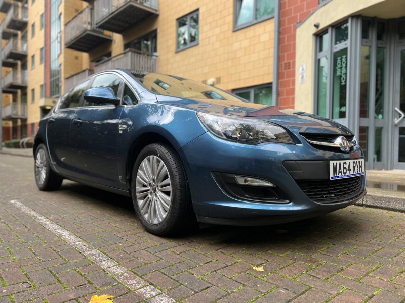 VAUXHALL ASTRA