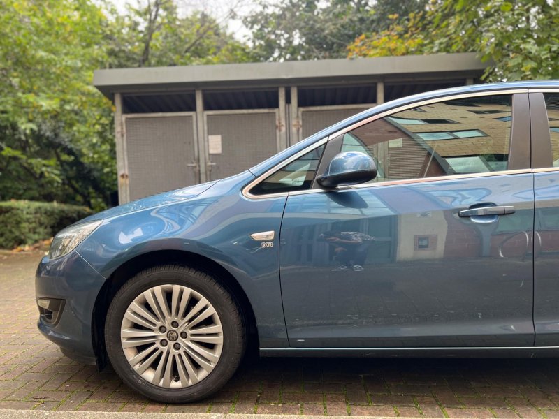 VAUXHALL ASTRA