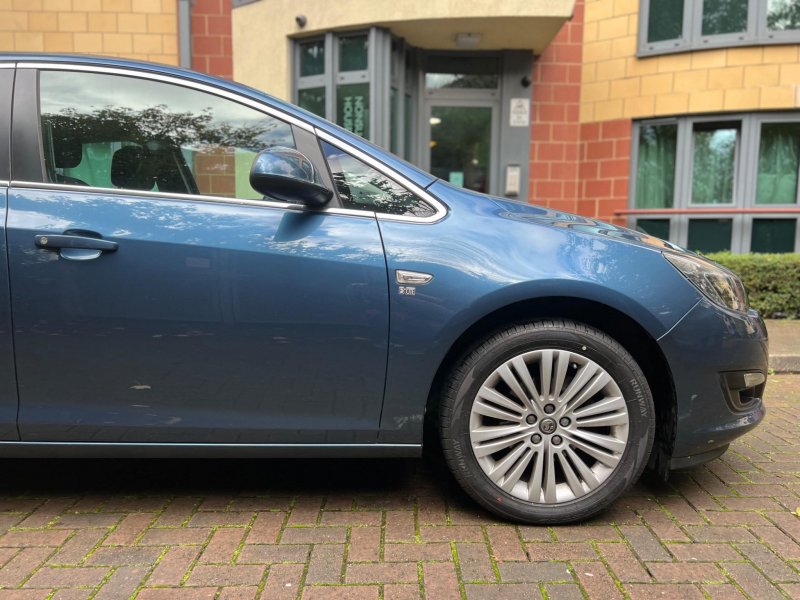 VAUXHALL ASTRA