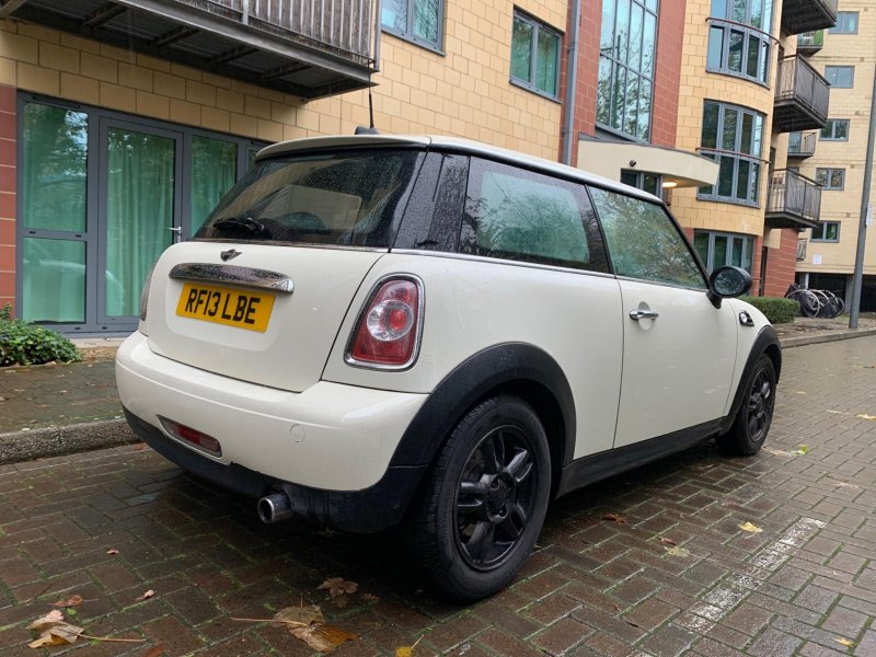 MINI HATCH