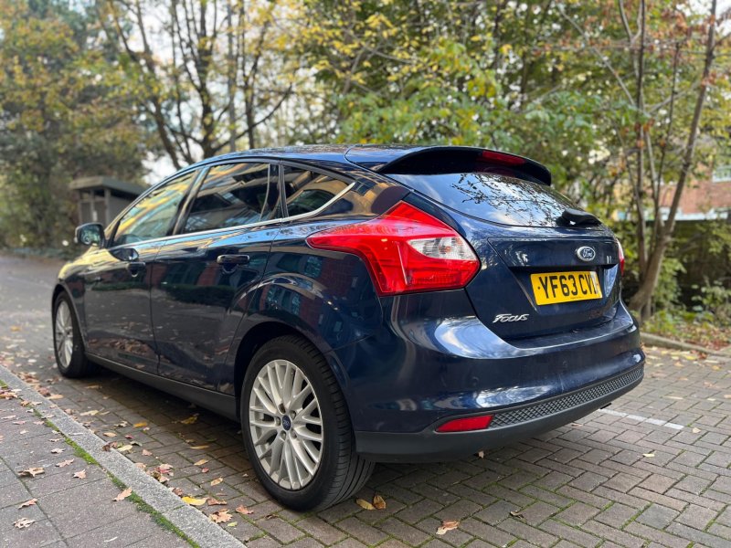 FORD FOCUS