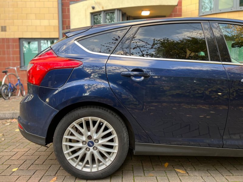 FORD FOCUS