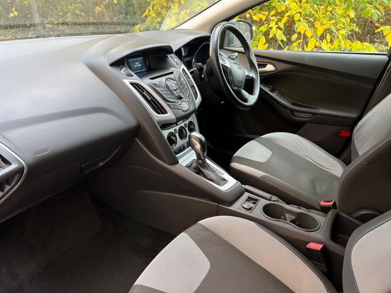 FORD FOCUS