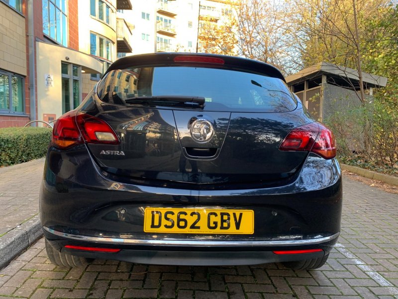 VAUXHALL ASTRA