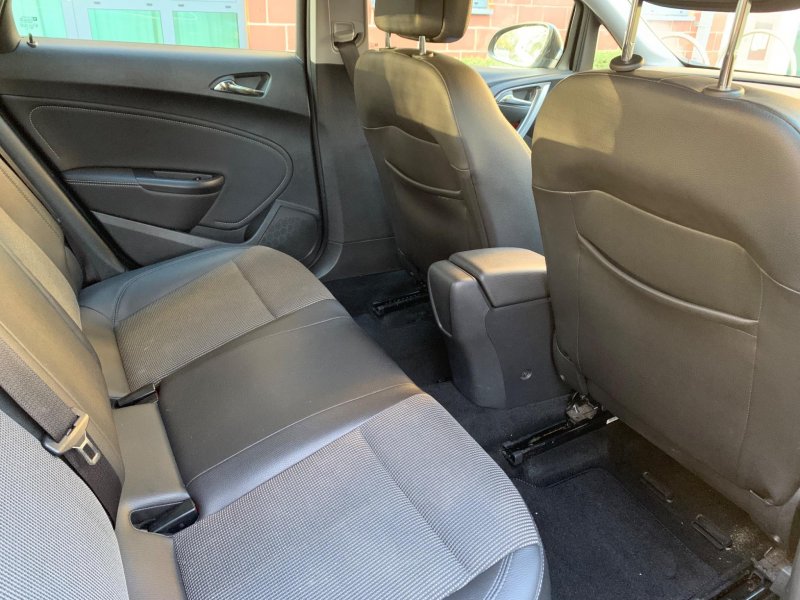 VAUXHALL ASTRA