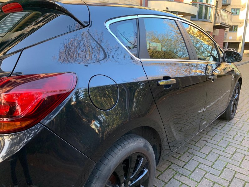 VAUXHALL ASTRA