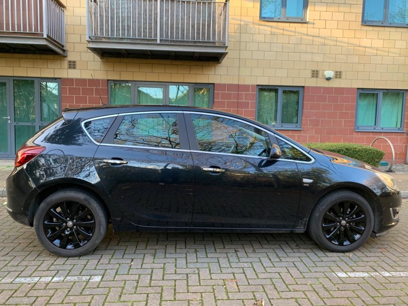 VAUXHALL ASTRA