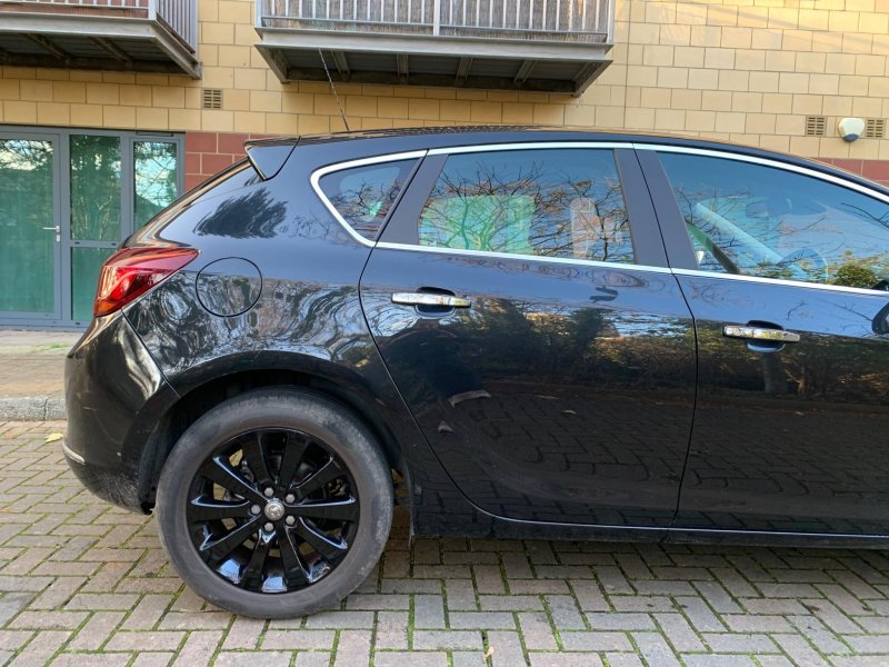 VAUXHALL ASTRA
