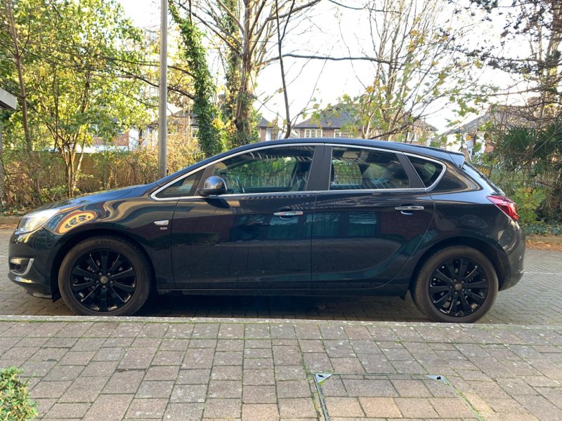 VAUXHALL ASTRA