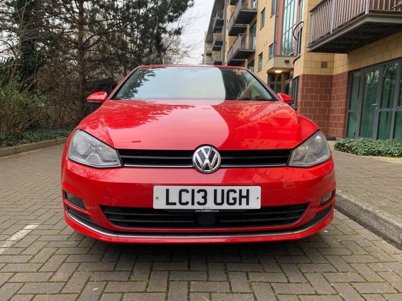 VOLKSWAGEN GOLF