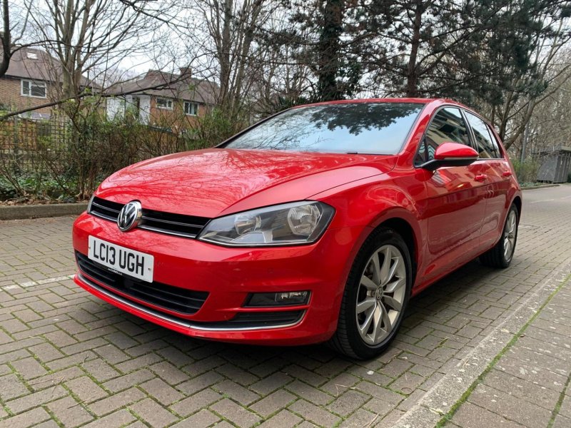 VOLKSWAGEN GOLF