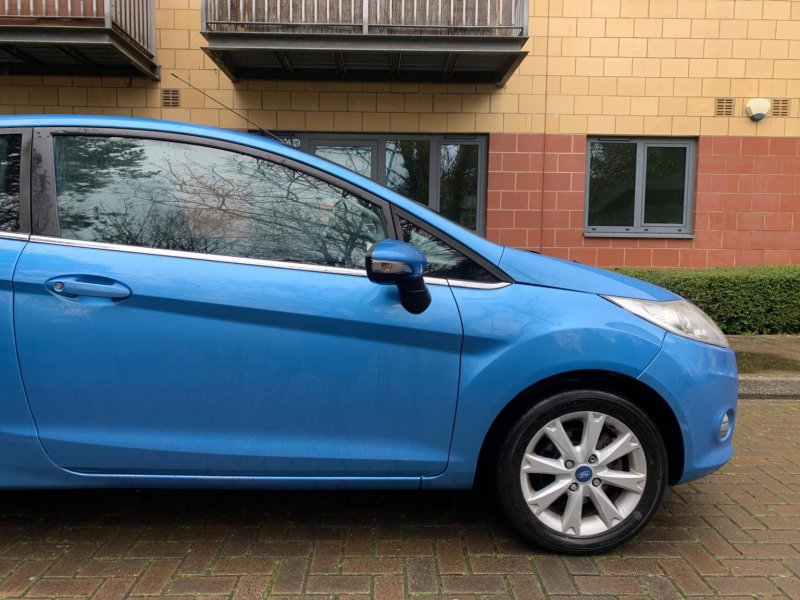 FORD FIESTA