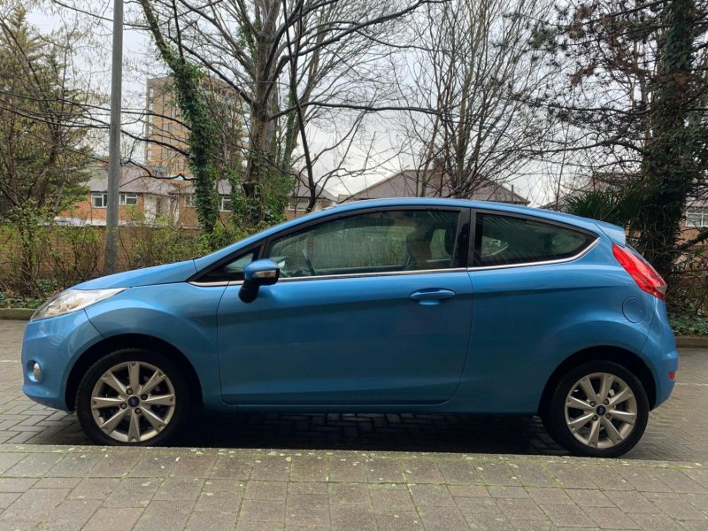 FORD FIESTA