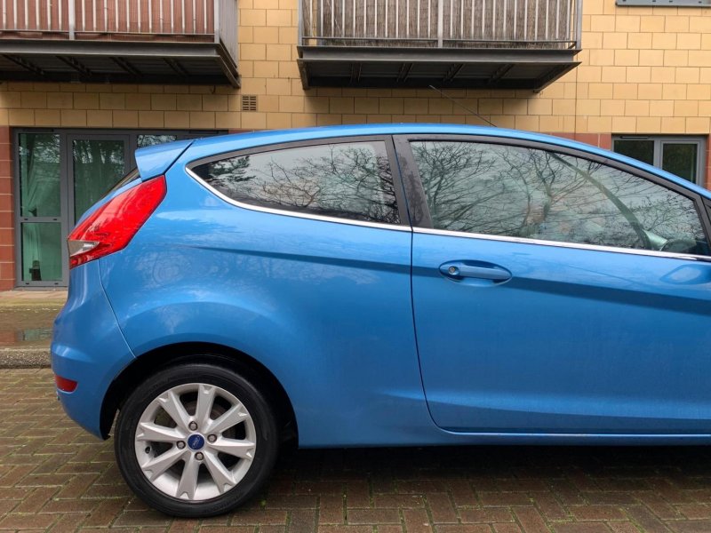 FORD FIESTA