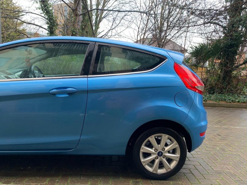 FORD FIESTA