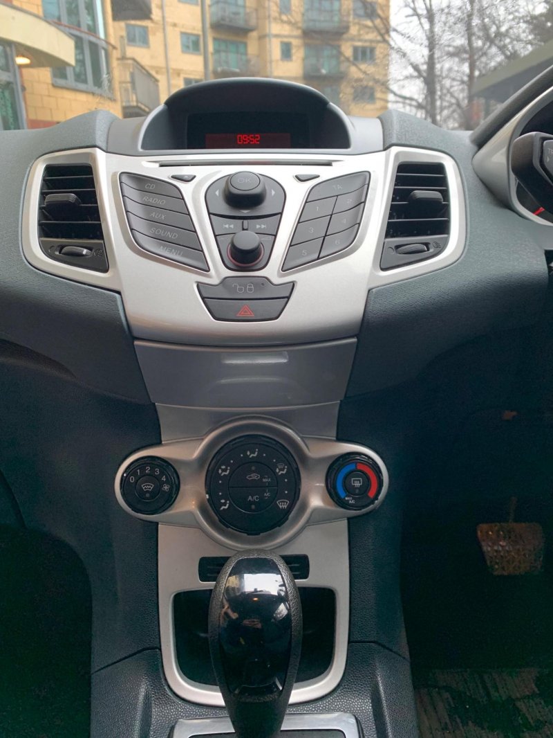 FORD FIESTA