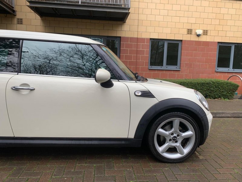 MINI CLUBMAN