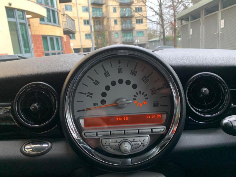 MINI CLUBMAN