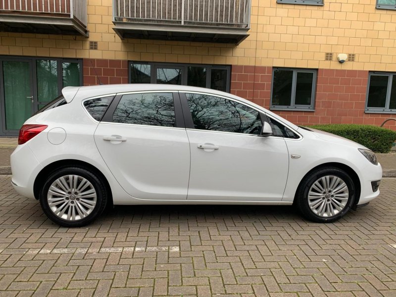 VAUXHALL ASTRA