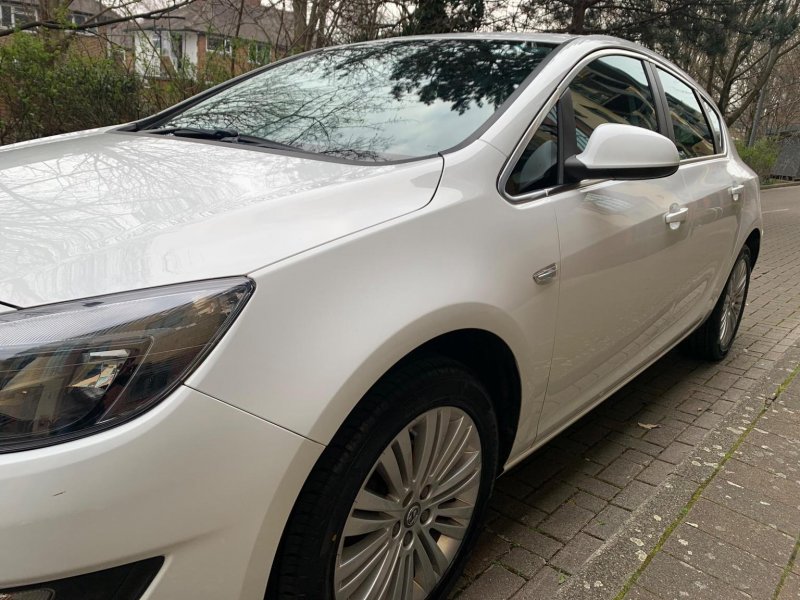 VAUXHALL ASTRA