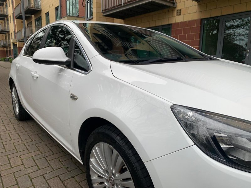 VAUXHALL ASTRA