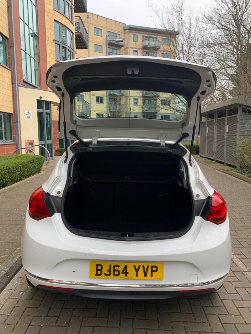 VAUXHALL ASTRA