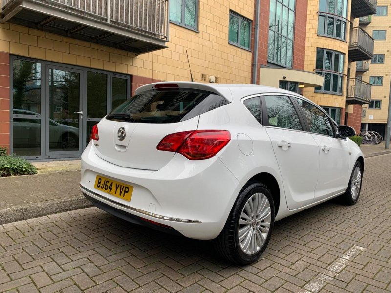 VAUXHALL ASTRA