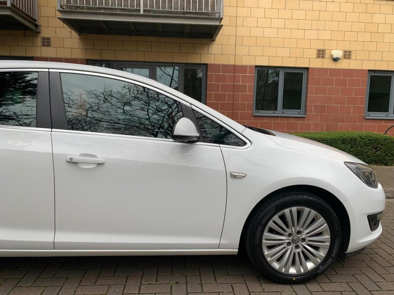 VAUXHALL ASTRA