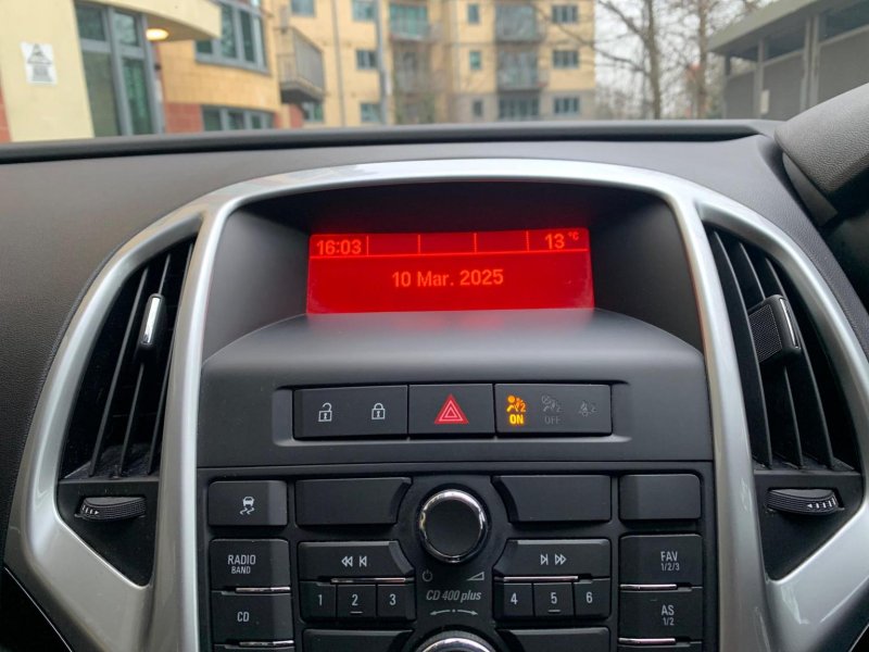 VAUXHALL ASTRA