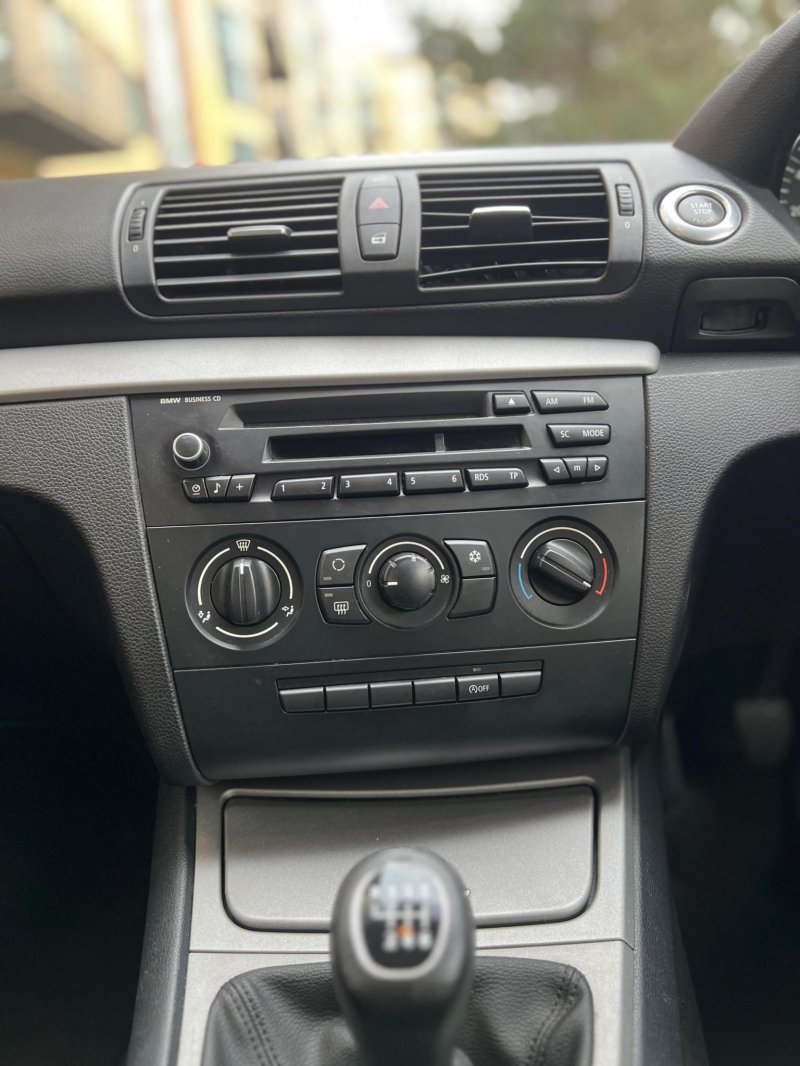 BMW 1 SERIES