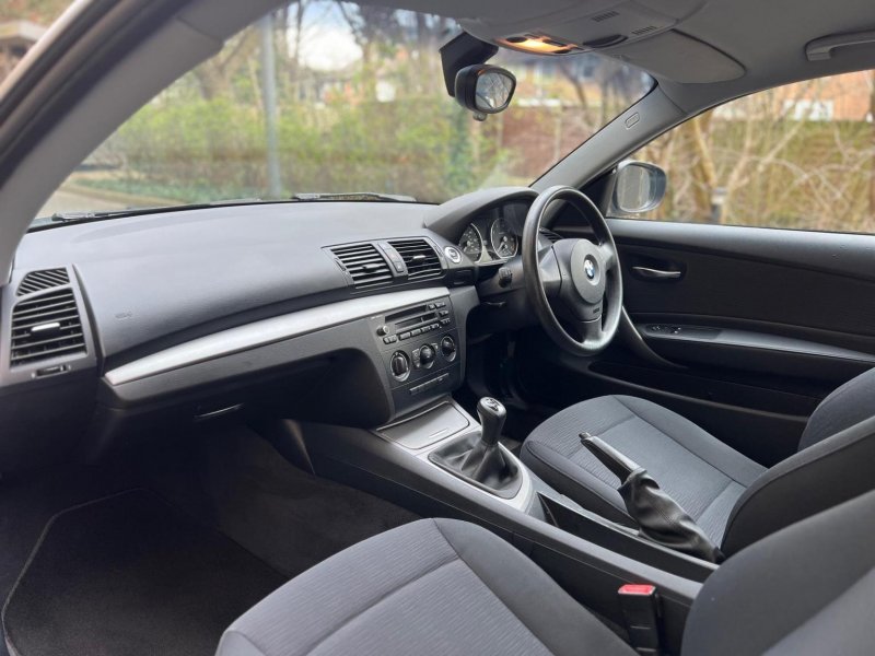 BMW 1 SERIES