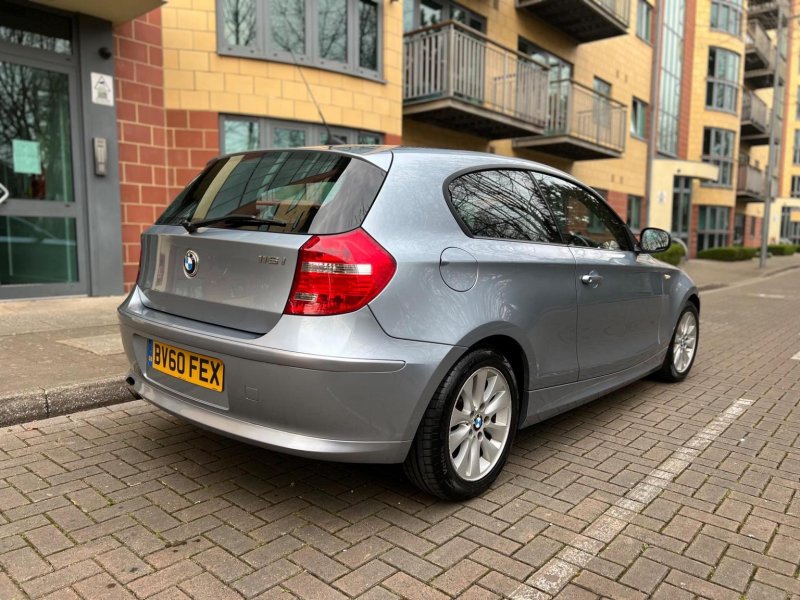 BMW 1 SERIES