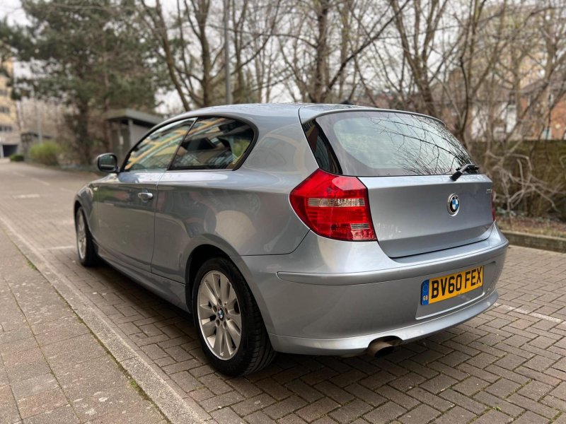 BMW 1 SERIES