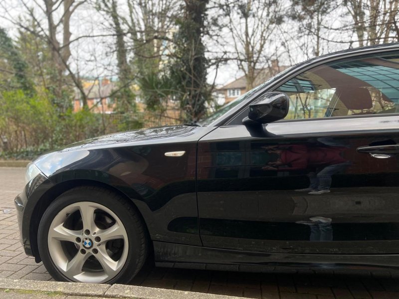 BMW 1 SERIES