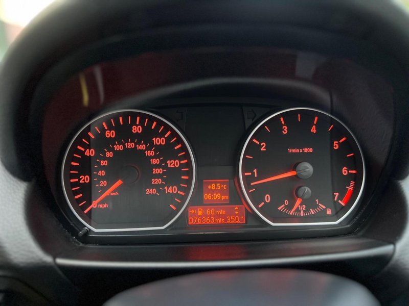 BMW 1 SERIES