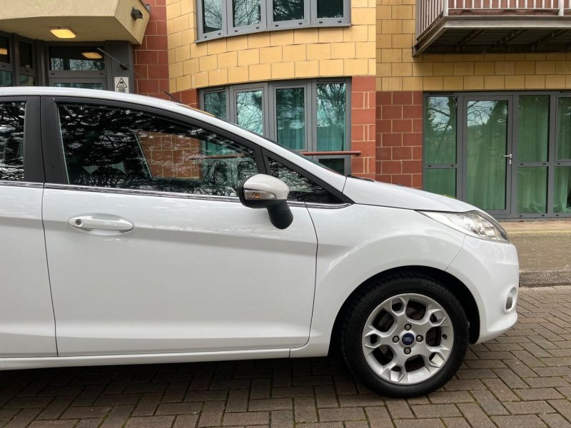 FORD FIESTA