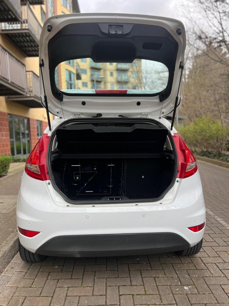 FORD FIESTA