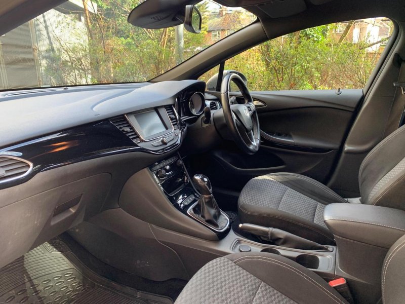 VAUXHALL ASTRA