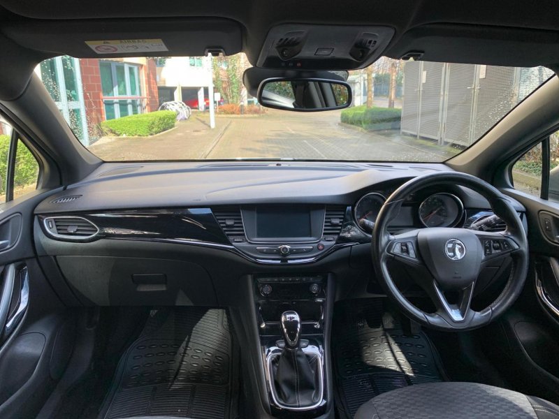 VAUXHALL ASTRA